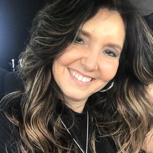 Meet your Posher, Valerie